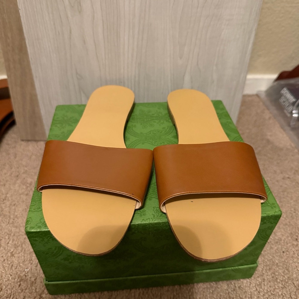 Forever 21 Tan Slide Sandals